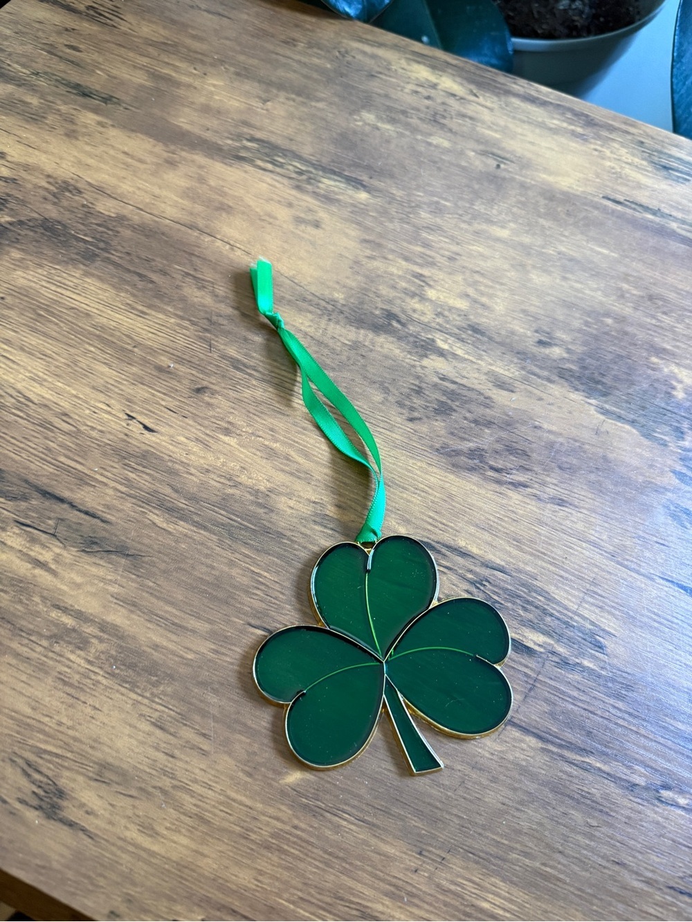 Green Shamrock Ornament with Ribbon glass